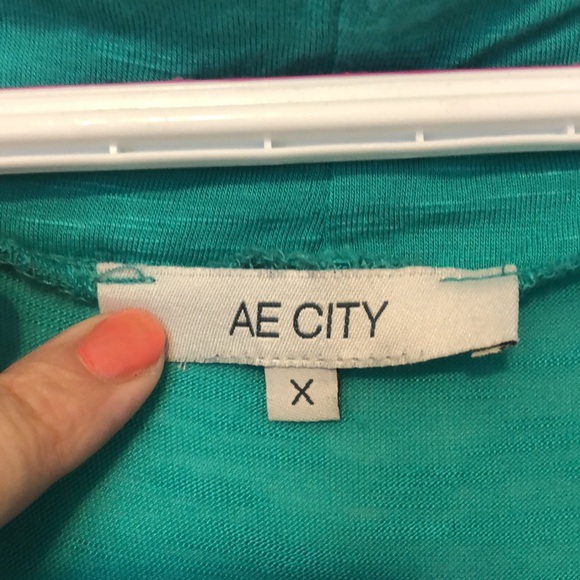 Pre-loved sleeveless top - Picture 4 of 6